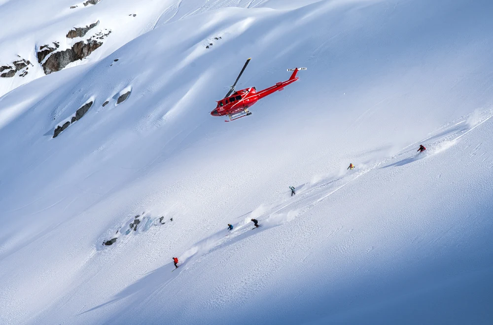 HeliSkiing